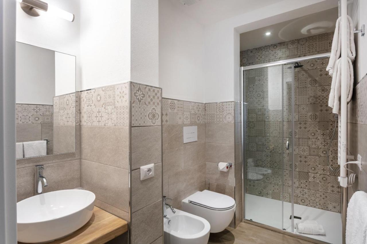 Lungomare Rooms Olbia Bagian luar foto