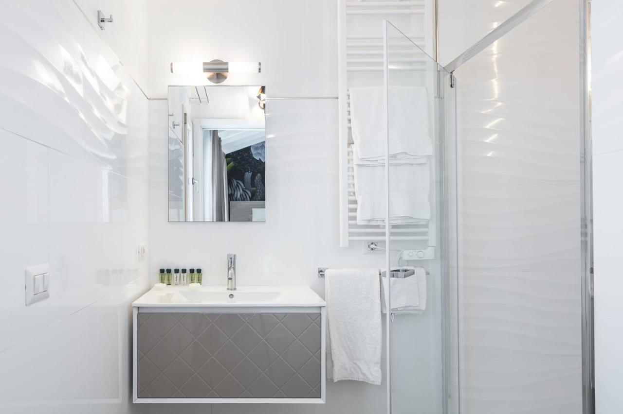 Lungomare Rooms Olbia Bagian luar foto