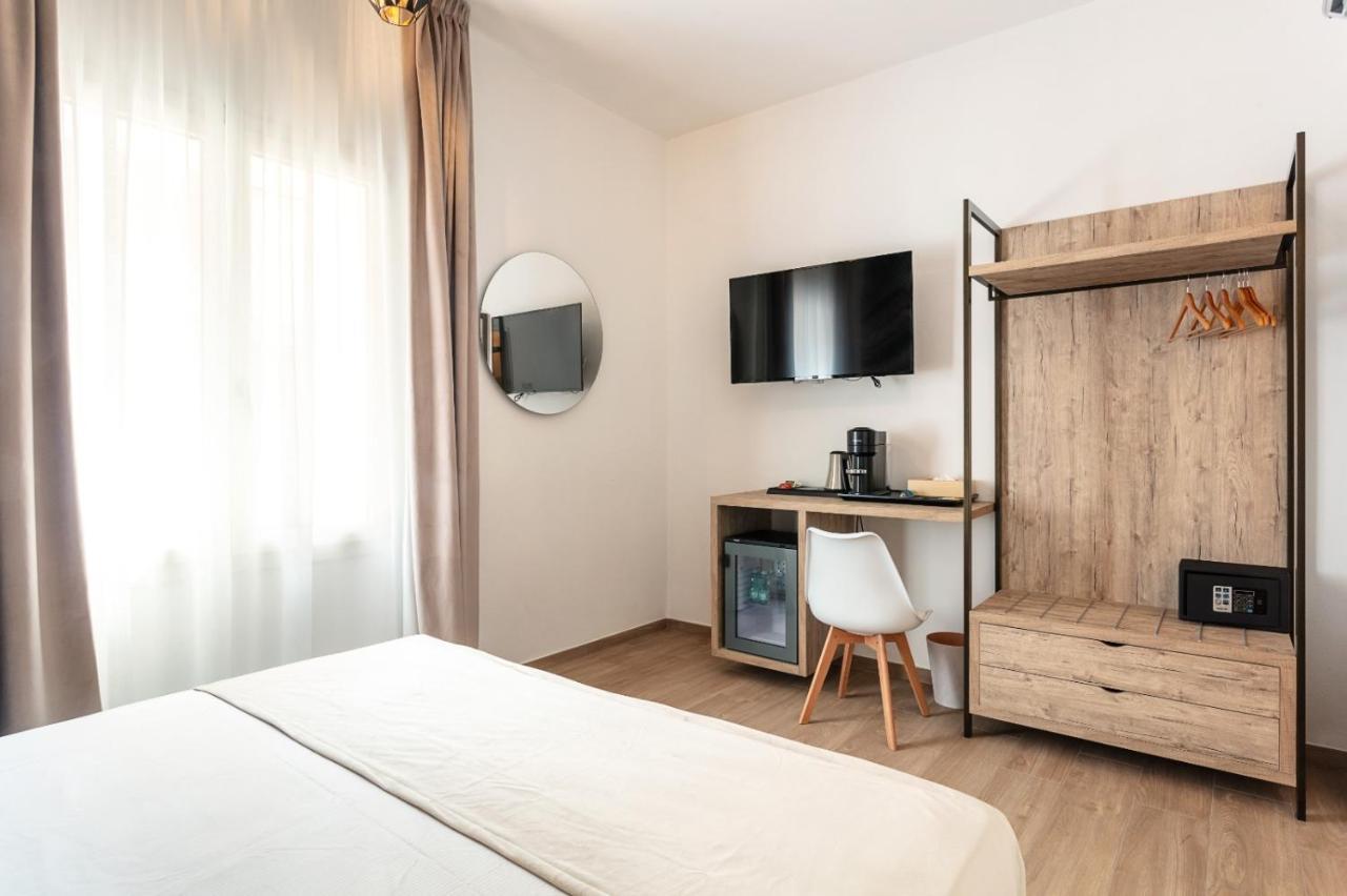 Lungomare Rooms Olbia Bagian luar foto