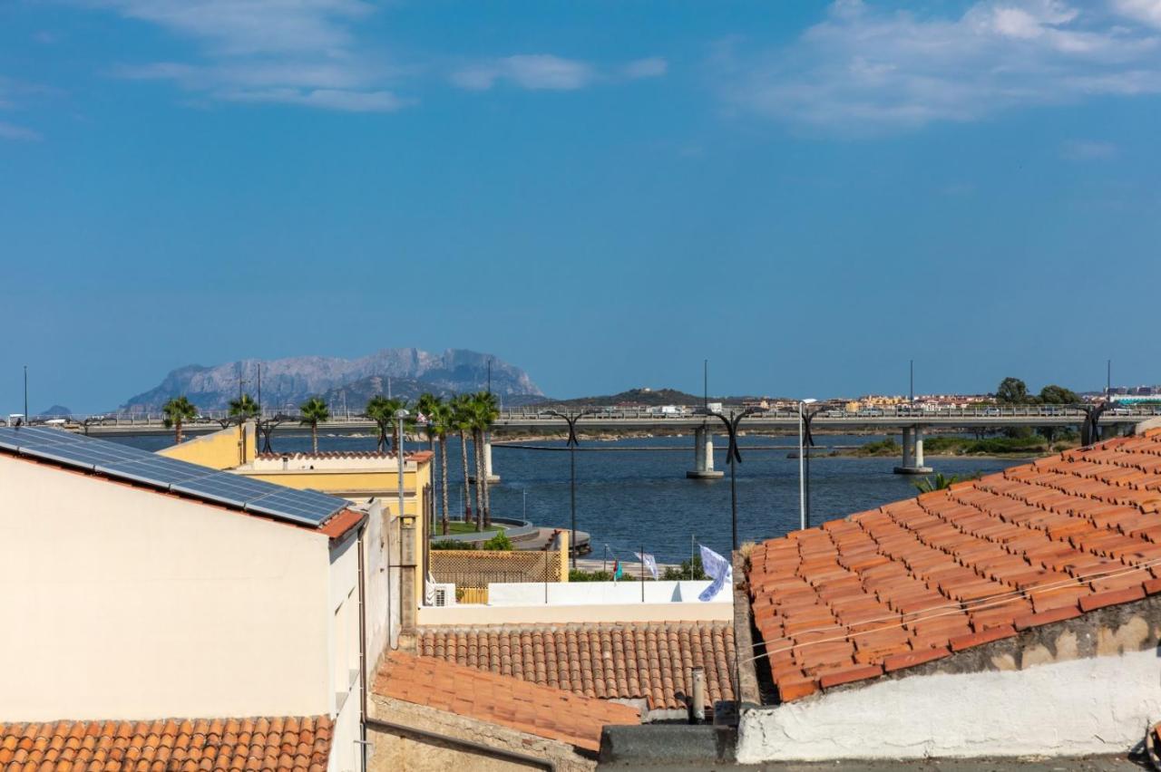 Lungomare Rooms Olbia Bagian luar foto
