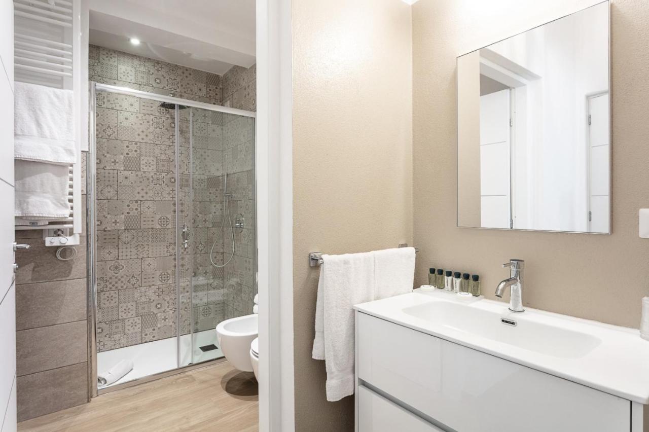 Lungomare Rooms Olbia Bagian luar foto