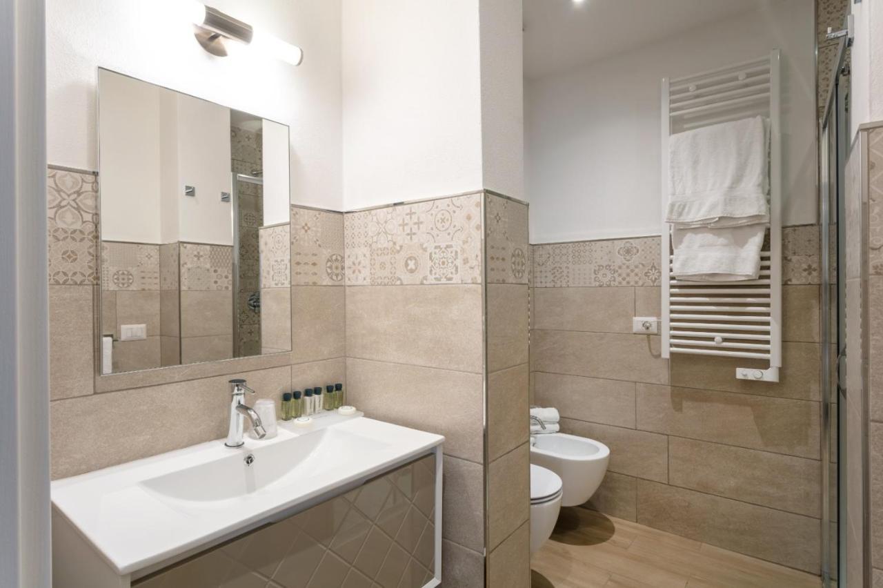Lungomare Rooms Olbia Bagian luar foto