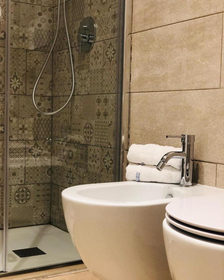 Lungomare Rooms Olbia Bagian luar foto