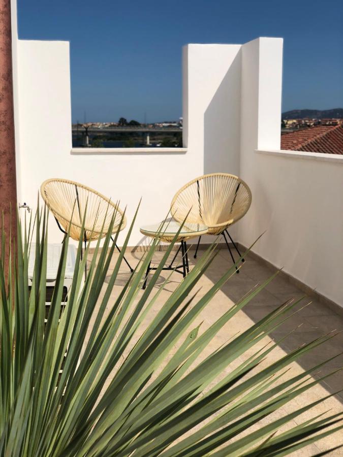 Lungomare Rooms Olbia Bagian luar foto